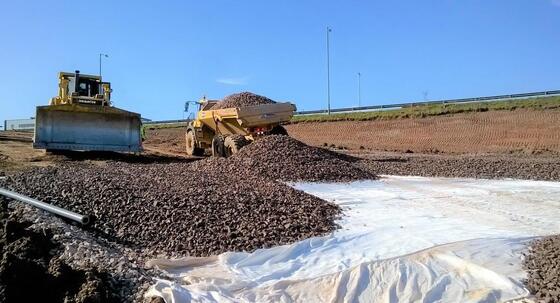Industrial Grade High-Modulus Filament Woven Geotextile Fabric For Embankment Stabilization