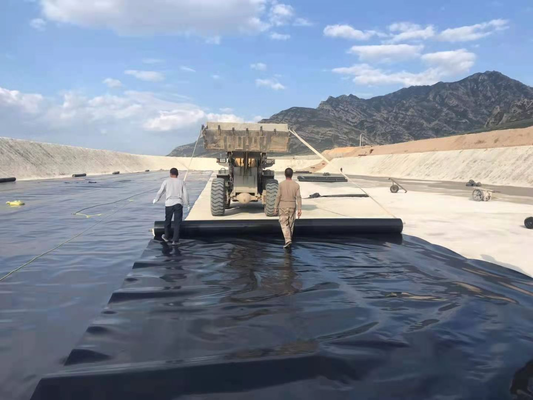 UV Protected Black HDPE Geomembrane Liner For Artificial Lake Construction