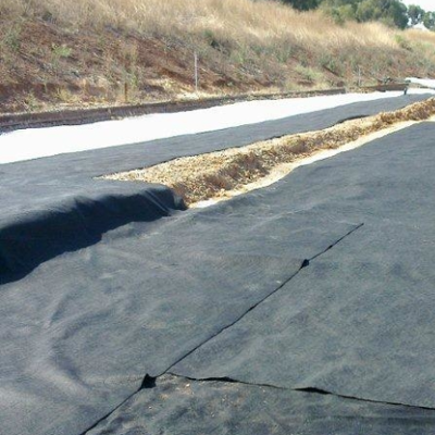 Black Non Woven Geotextile Weed Barrier Fabric For Orchard And Garden Pathways