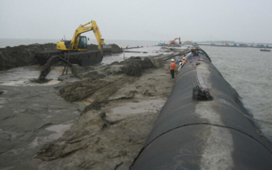 Woven Geotextile Tube Container For Swampland Reclamation Project
